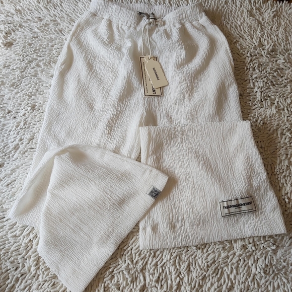 THEGIVINGMOVEMENT white coord set (2 pieces)- size small (top) & XS (pants) - Picture 8 of 14